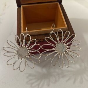 Artisan Handcrafted 925 Sterling Silver Sunburst Daisy Wire Drop Earrings